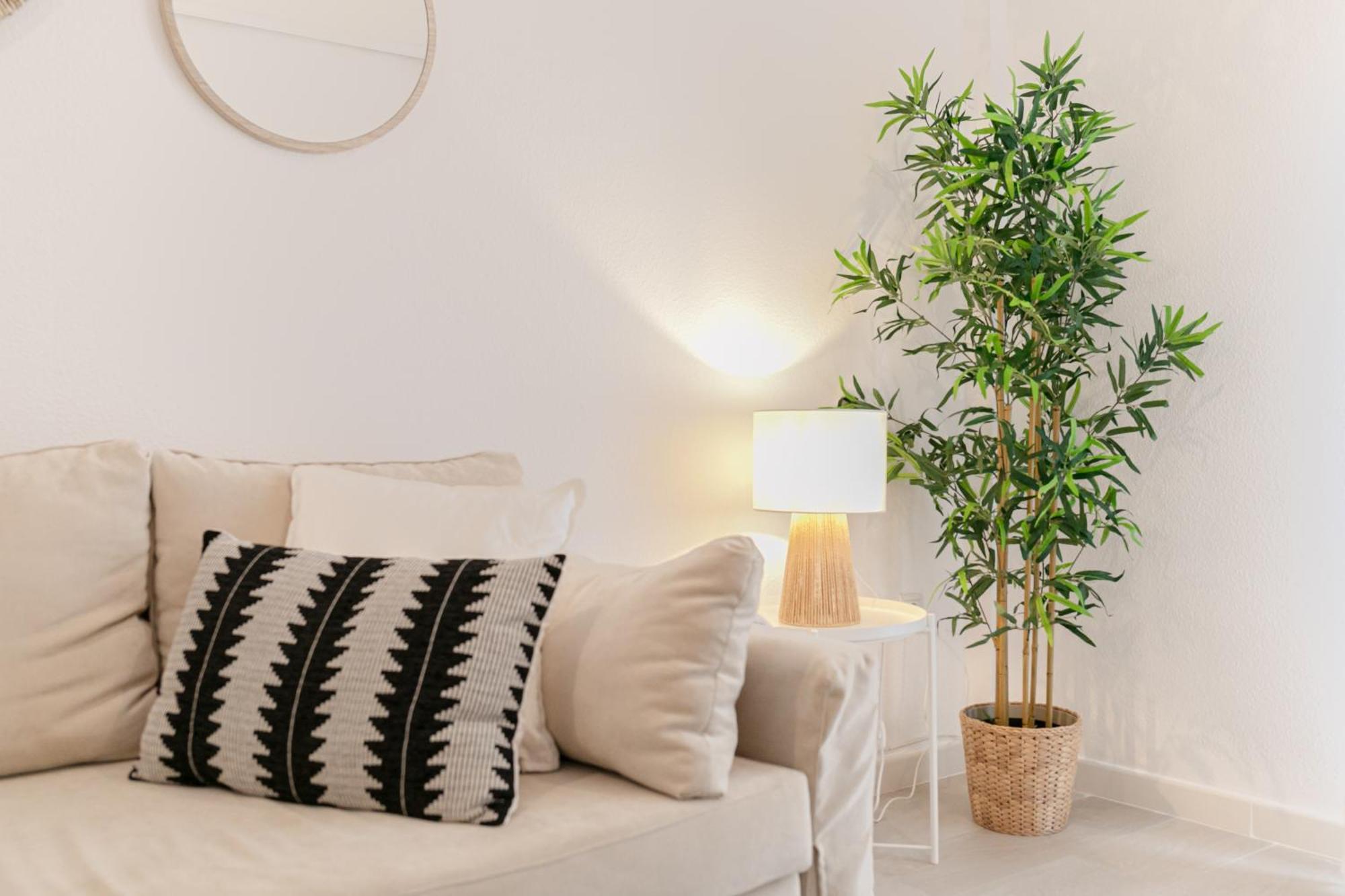 Isg Apartments Becquer Free Parking Inside The Building Sevilla Eksteriør bilde