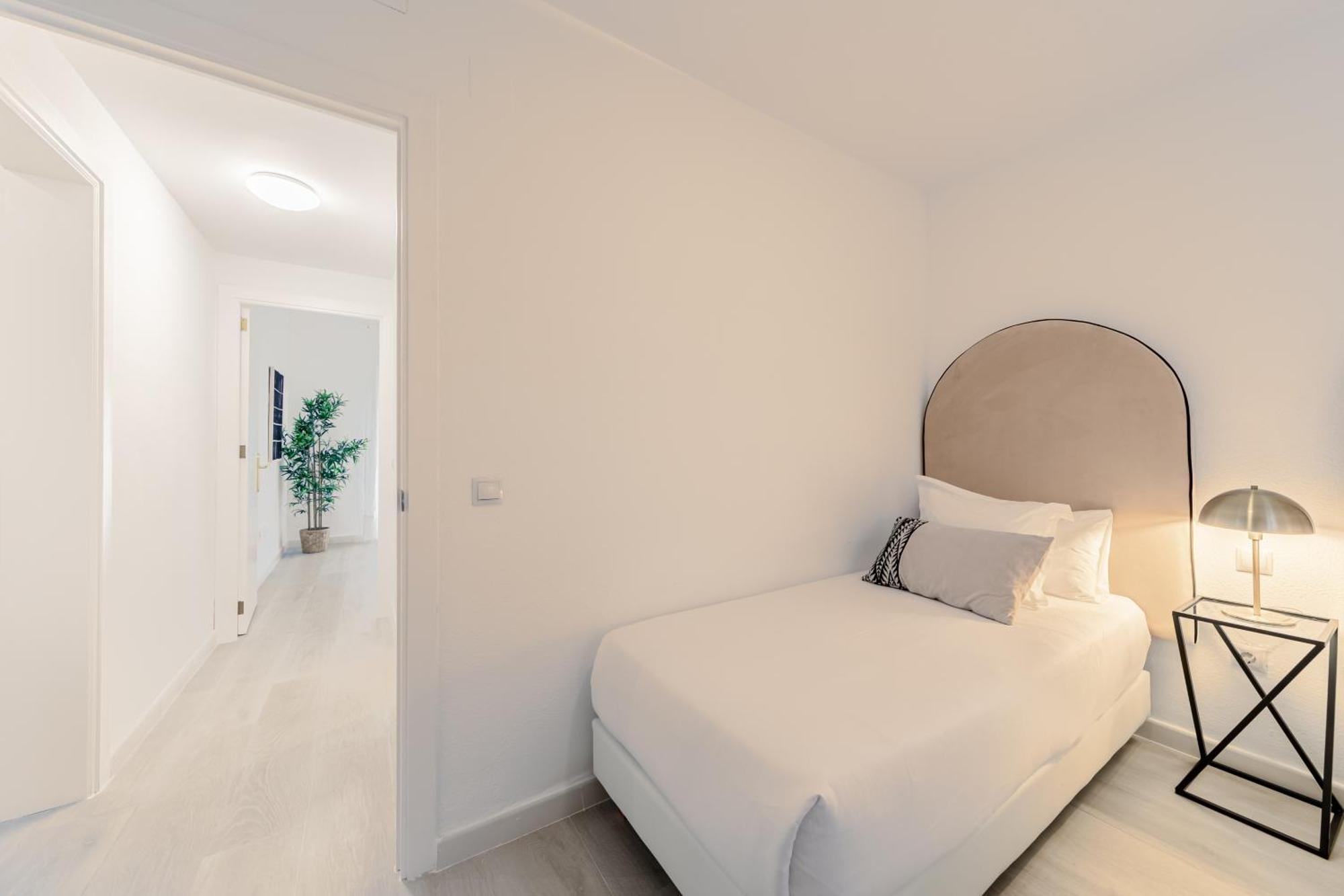 Isg Apartments Becquer Free Parking Inside The Building Sevilla Eksteriør bilde