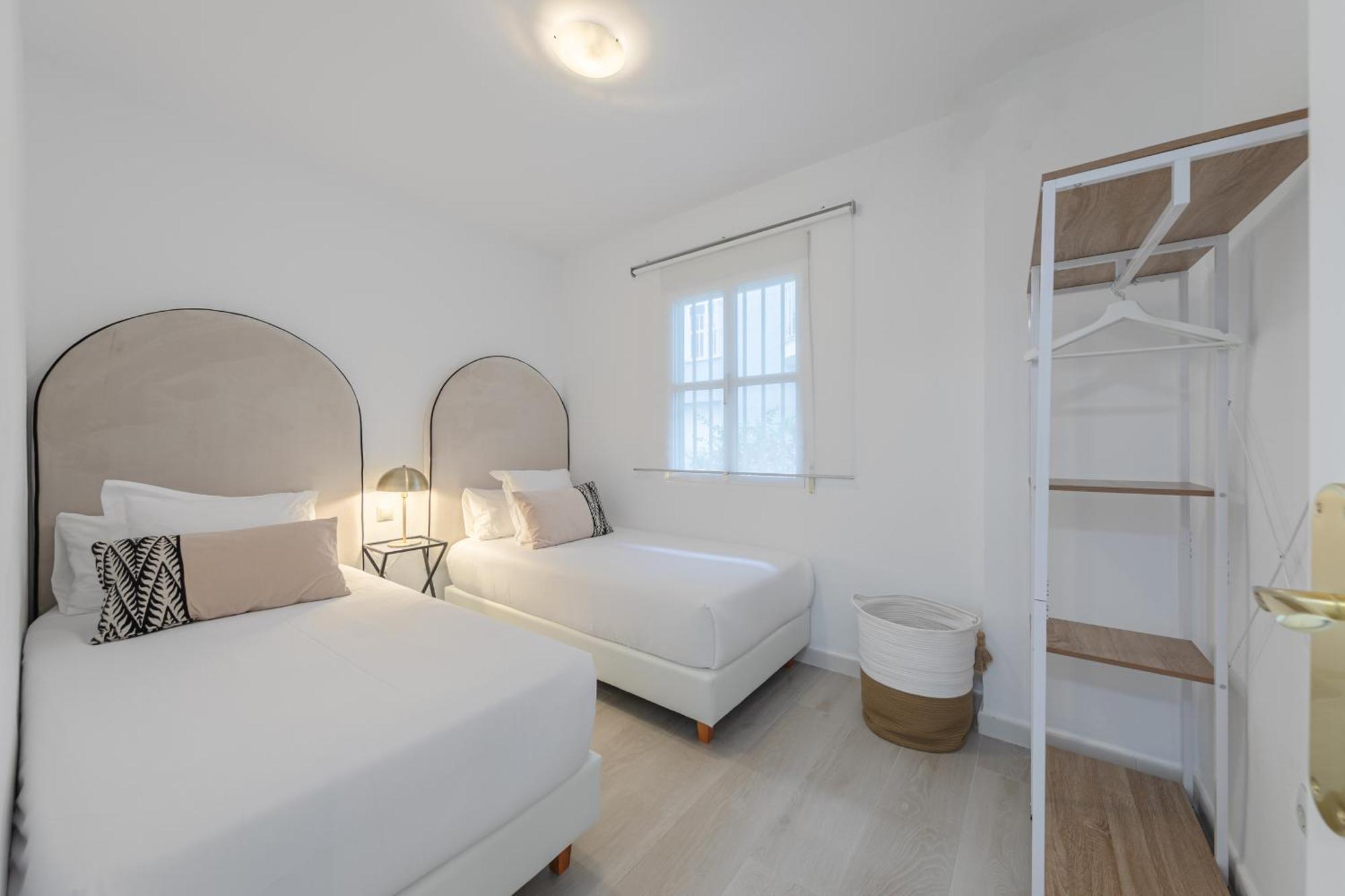 Isg Apartments Becquer Free Parking Inside The Building Sevilla Eksteriør bilde
